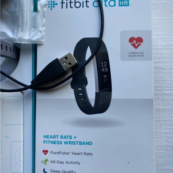 Fit Bit Alta HR, charger, extra bands, excellent condition - Picture 4 of 7